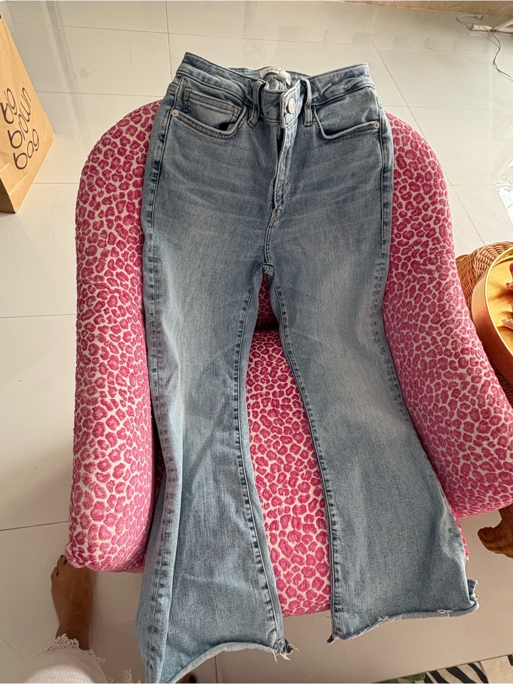 Frame- “le crop” light blue jeans 26
